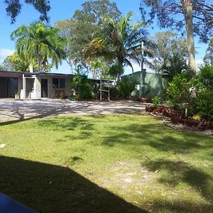 https://greenacres-motel-van-park.queenslandhotels.net