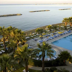 Resort Palm &